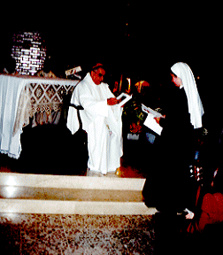 Sonia2.gif (30014 bytes)